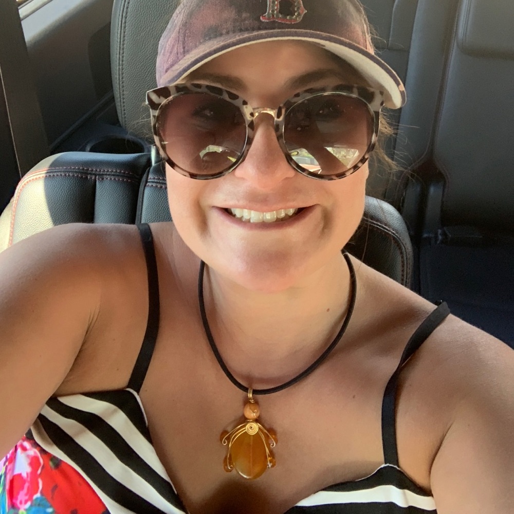 Meet your Posher, Leah